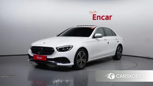 Mercedes-Benz E-Class W213 2021 Белый из Кореи