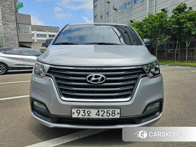 Hyundai The New Grand Starex 2019 Серебряный из Кореи