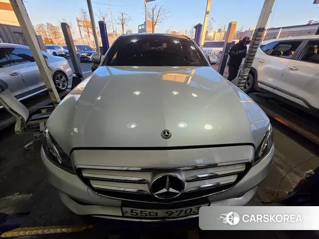 Mercedes-Benz E-Class W213 2019 Серебряный из Кореи