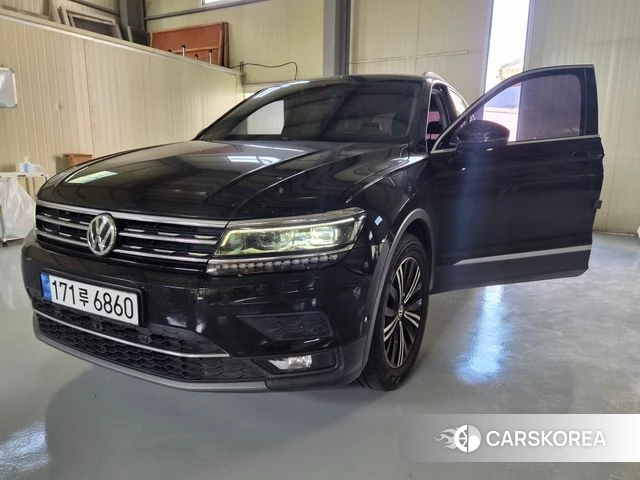 Volkswagen Tiguan second Generation 2020 Черный из Кореи