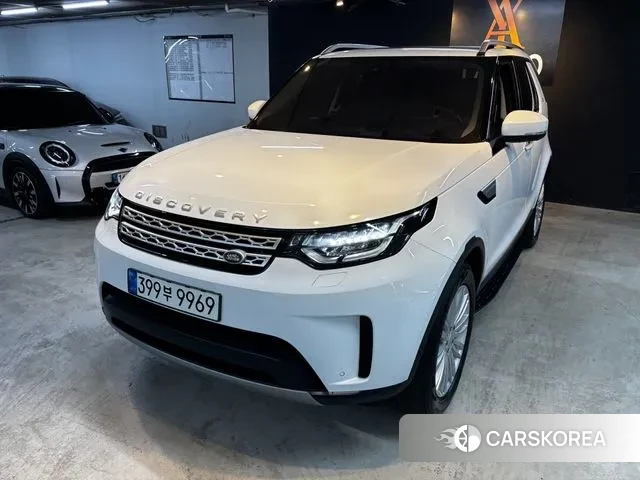 Land Rover Discovery 5 2020 Белый из Кореи