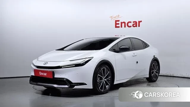Toyota Prius 5th Generation 2024 Белый из Кореи