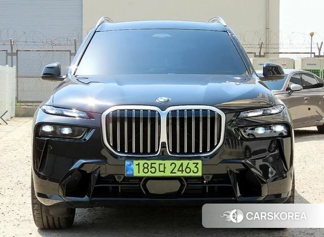 BMW X7 (G07) 2025 Черный из Кореи