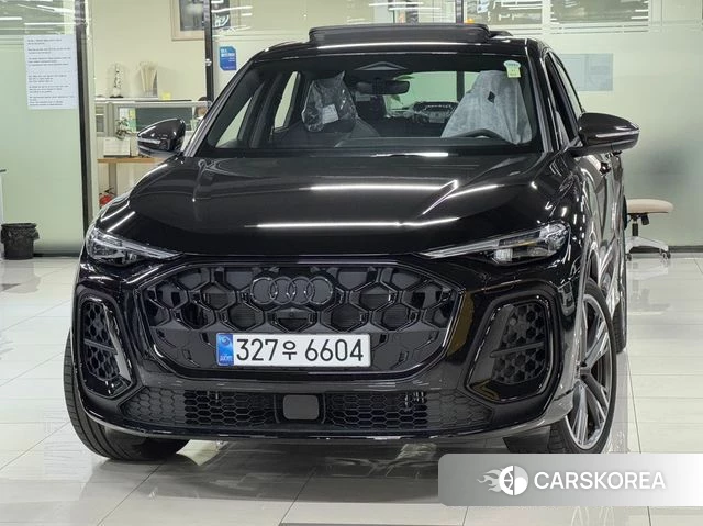 Audi Q5 (80A) 2025 Черный из Кореи