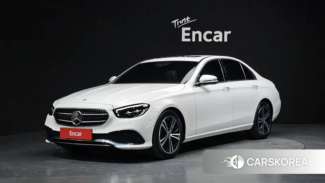 Mercedes-Benz E-Class W213 2021 Белый из Кореи