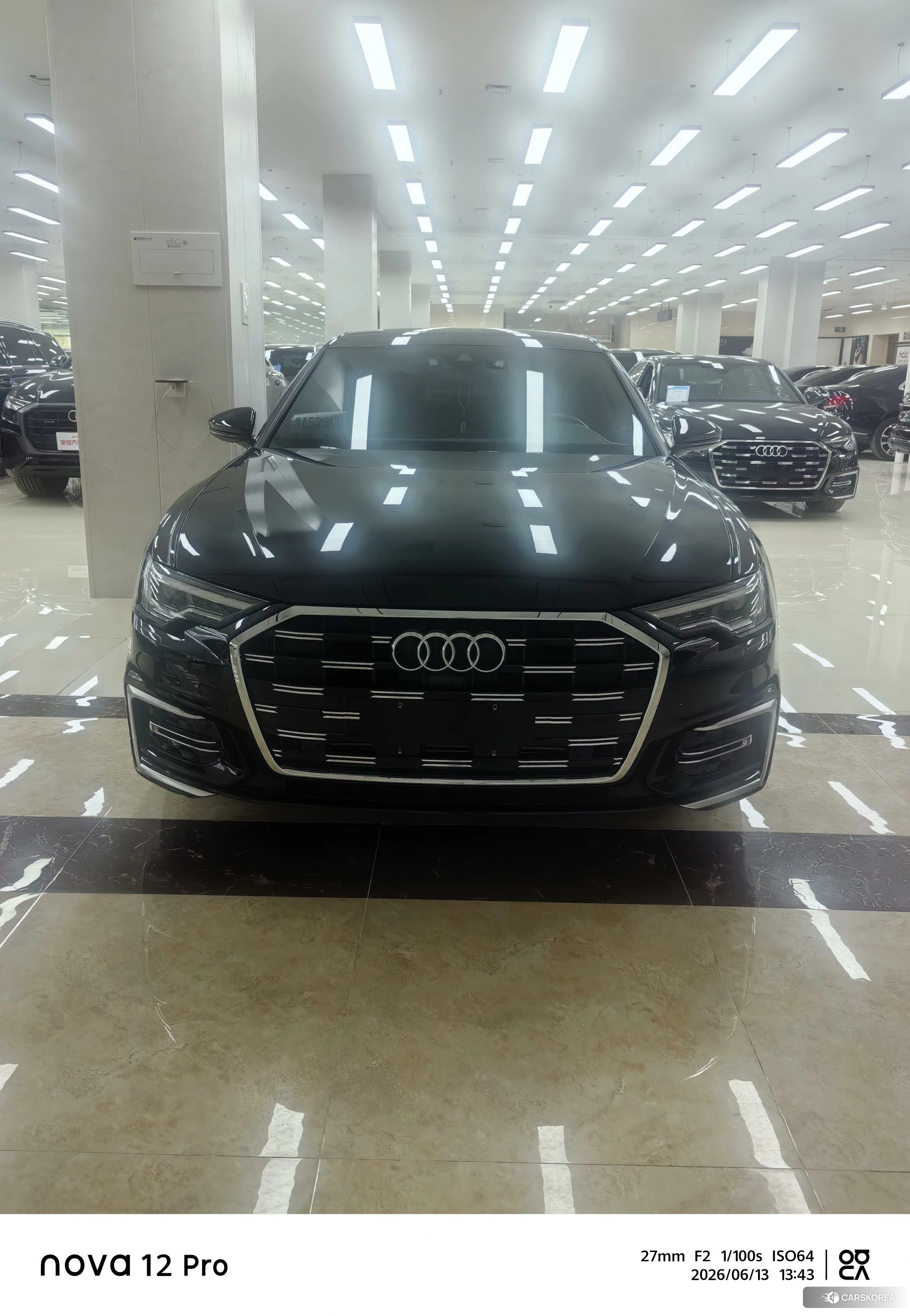 Audi A6L 2023 Черный из Китая