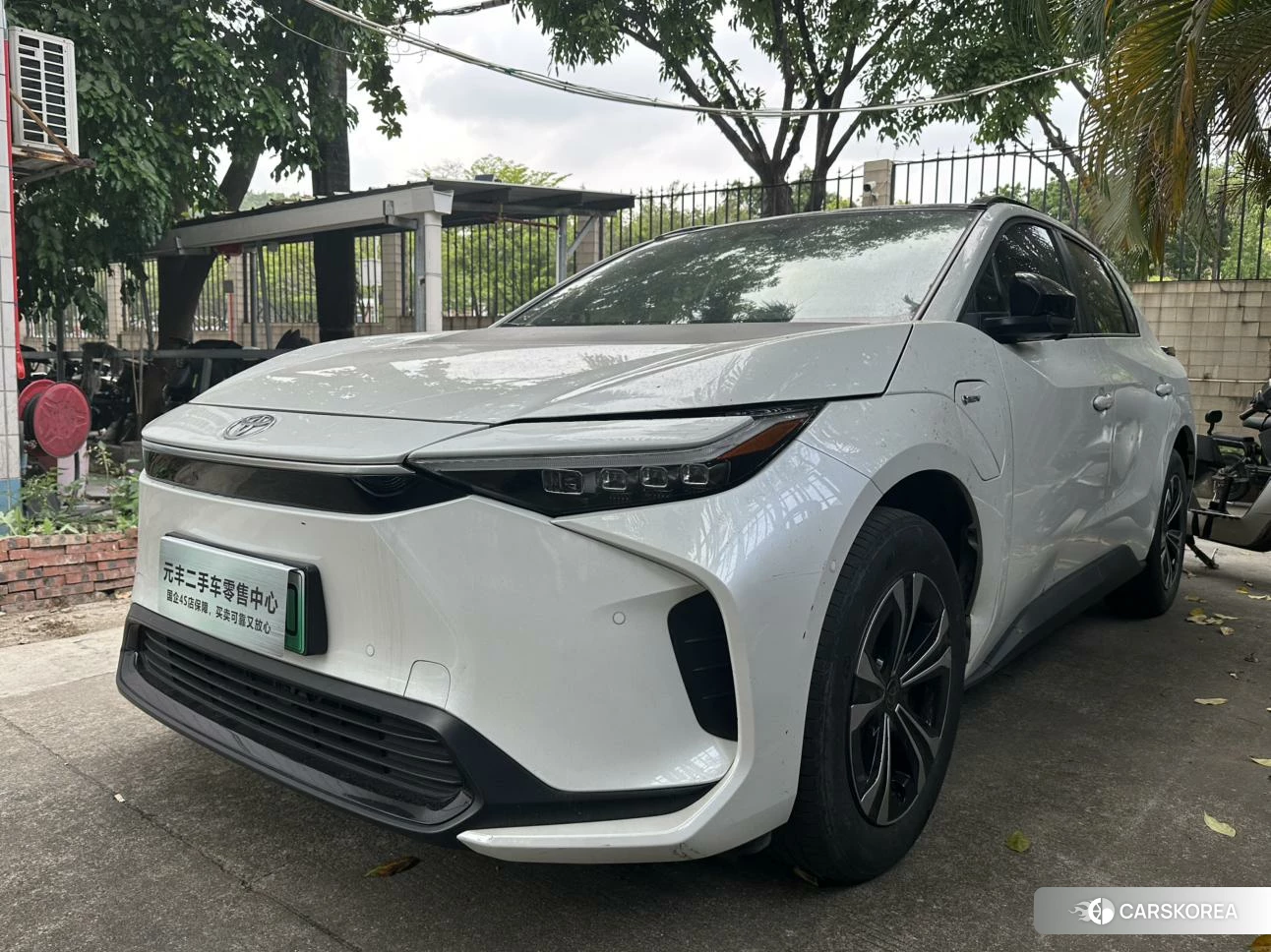 Toyota Platinum Wisdom 4X 2023 Белый из Китая