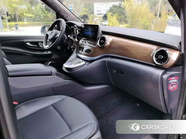 Mercedes-Benz V-class 2021 Черный из Китая