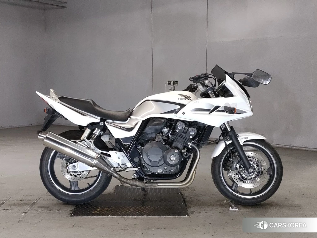 Проданный Honda CB400SF BOLDOR 2012 из Японии, фото 2