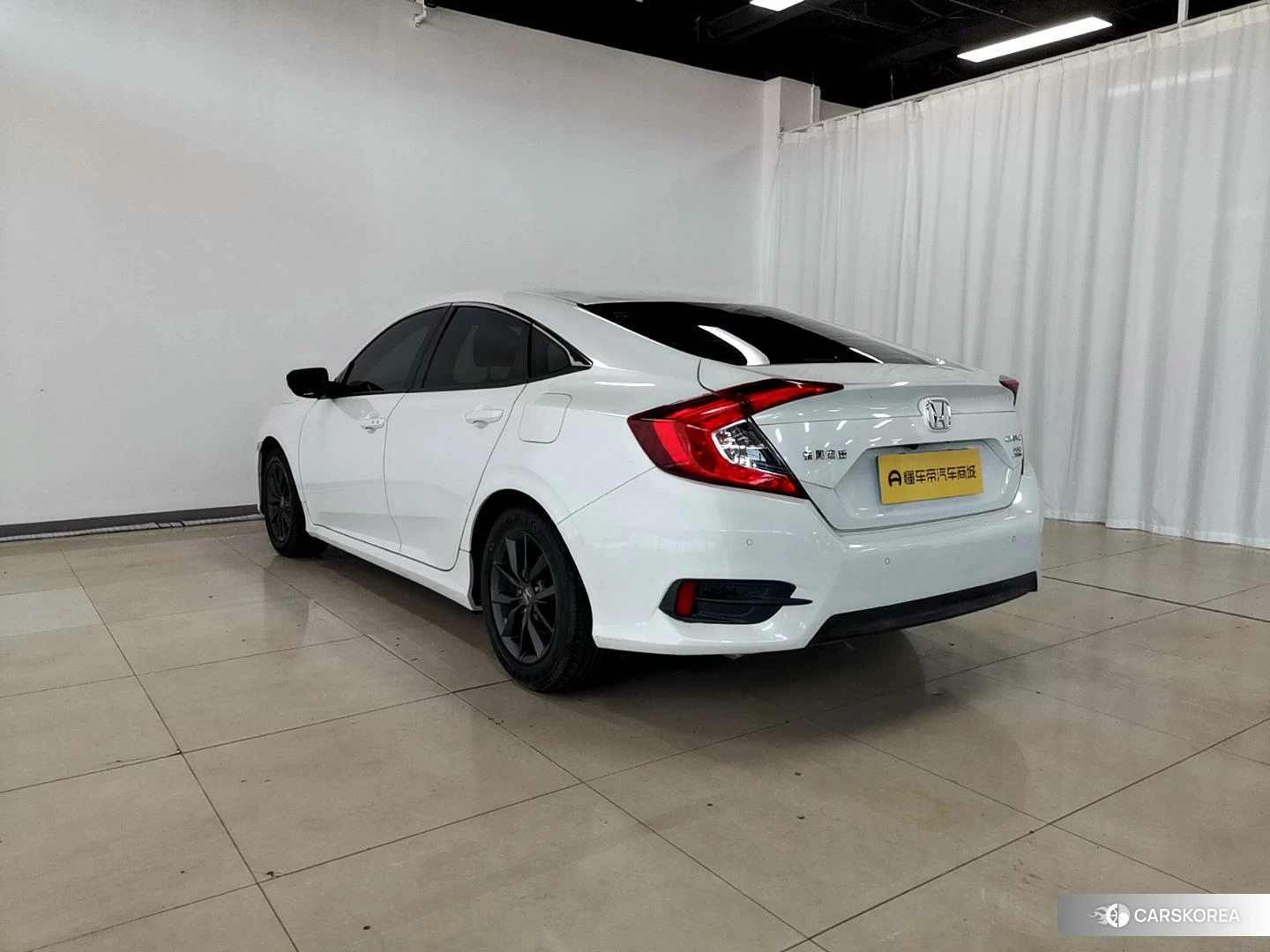 Honda Civic 2019 Белый из Китая