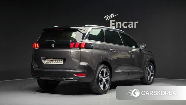 Peugeot 5008 second generation 2018 Серый из Кореи