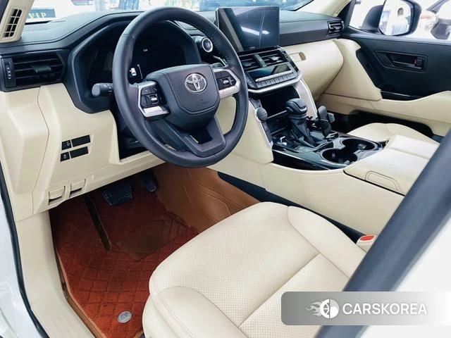 Toyota Land Cruiser (imported) 2026 Белый из Китая