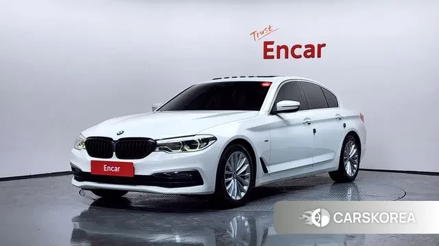 BMW 5 Series (G30) 2018 Белый из Кореи