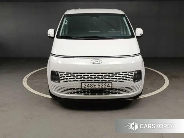 Hyundai Staria 2022 Белый из Кореи