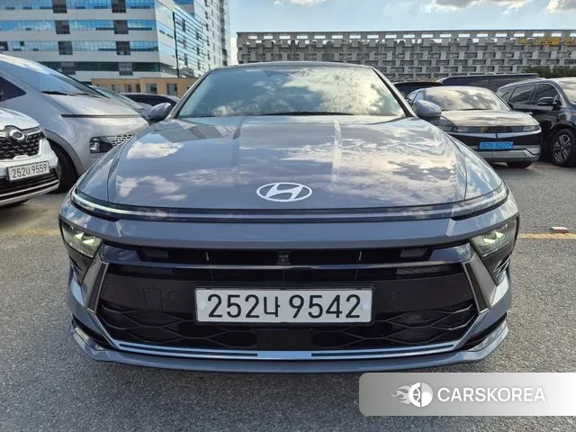 Hyundai Sonata D Edge Hybrid (DN8) 2023 Небесно-голубой из Кореи