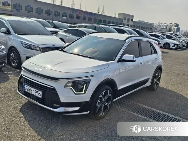 Kia Di Ol Nu Niro 2025 Белый из Кореи