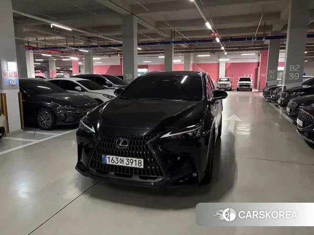 Lexus NX350h Second generation 2025 Черный из Кореи