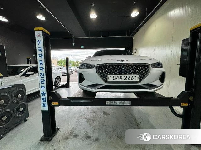 Genesis G70 2018 Белый из Кореи