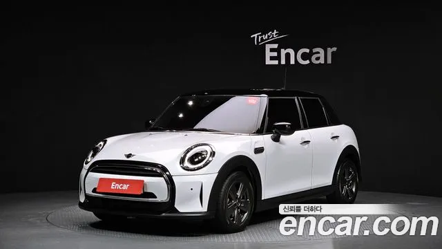 Mini Cooper 2023 Белый из Кореи