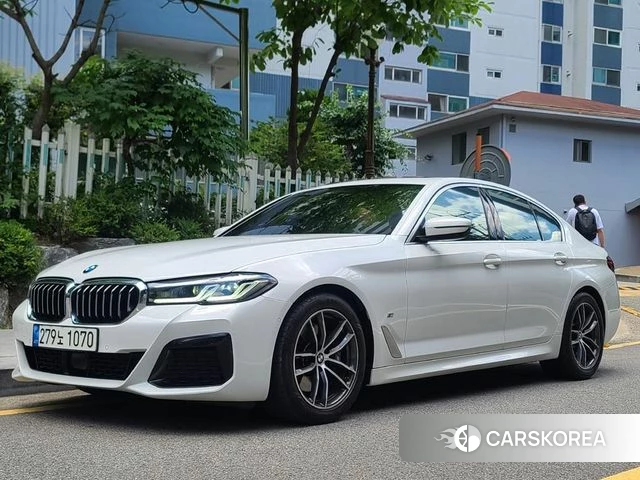 BMW 5 Series (G30) 2022 Белый из Кореи