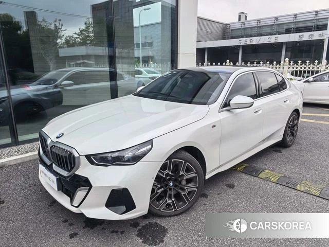 BMW 5 series 2024 Белый из Китая