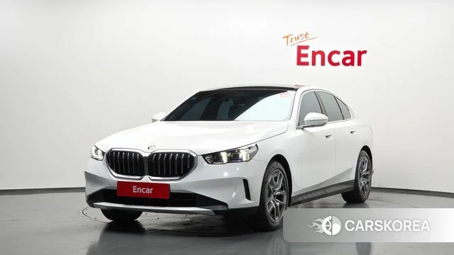BMW 5 Series (G60) 2023 Белый из Кореи