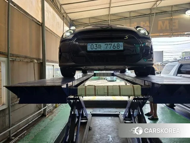 Mini Cooper Electric 2022 Черный из Кореи