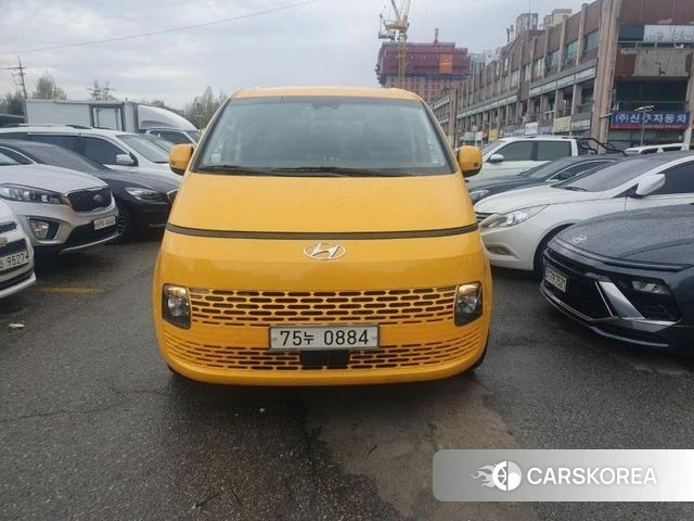 Hyundai Staria 2021 Желтый из Кореи