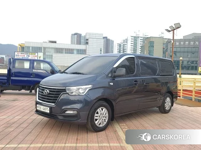 Hyundai The New Grand Starex 2018 Серый из Кореи