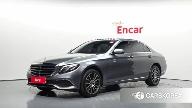 Mercedes-Benz E-Class W213 2019 Серый из Кореи