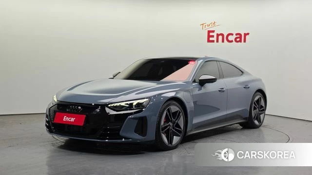 Audi RS e-Tron GT 2023 Цвет галактики из Кореи