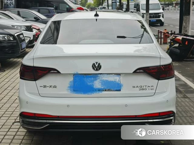 Volkswagen Sagitar 2023 Белый из Китая
