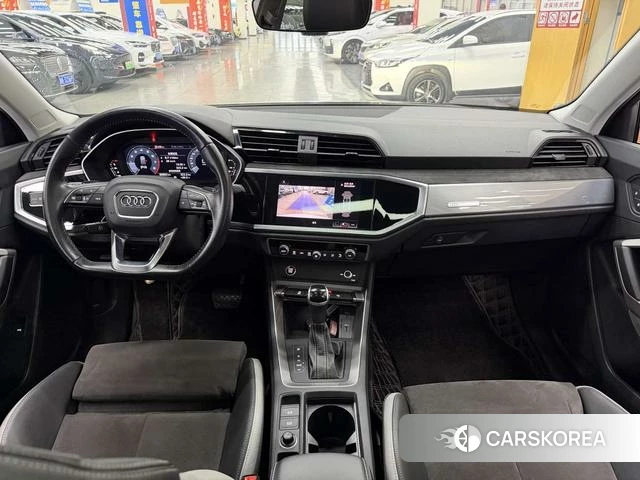 Audi Q3 2021 Белый из Китая