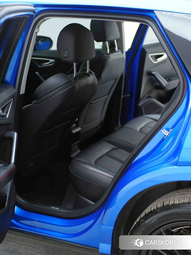 Audi Q2L 2021 Синий из Китая