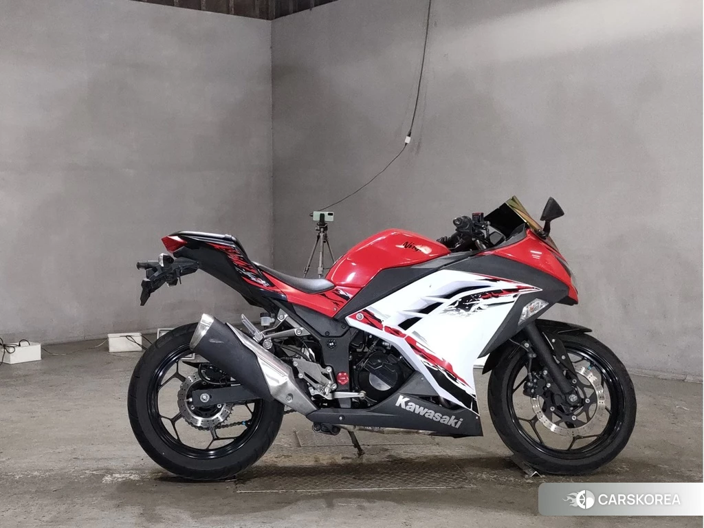 Проданный Kawasaki NINJA 250 2017 из Японии, фото 2