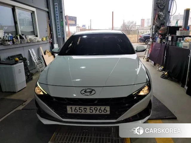 Hyundai Avante (CN7) 2022 Белый из Кореи