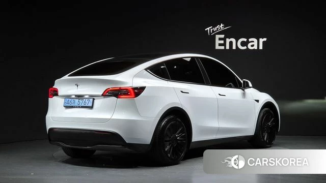 Tesla Model Y 2024 Белый из Кореи