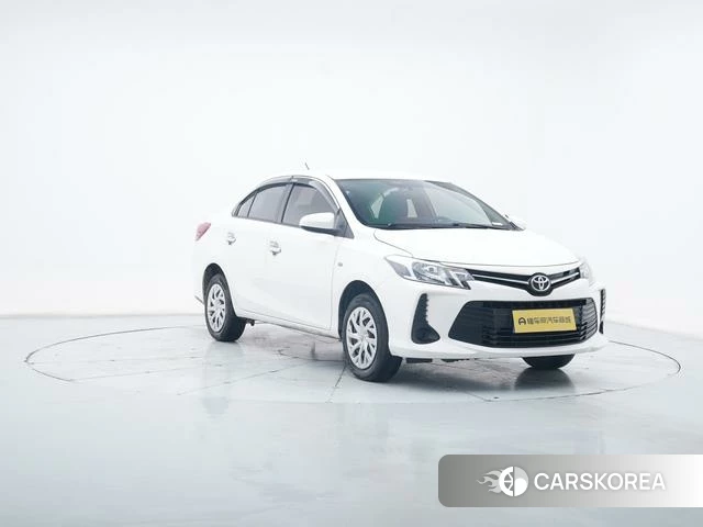 Toyota Vios 2021 Белый из Китая