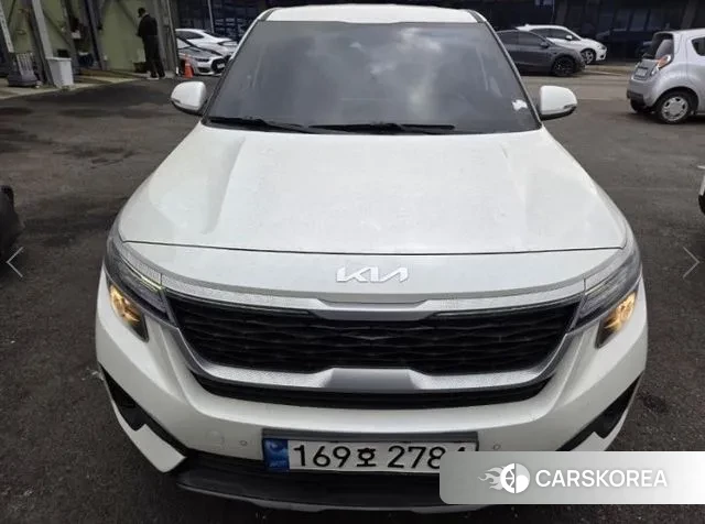 Kia Seltos 2022 Белый из Кореи