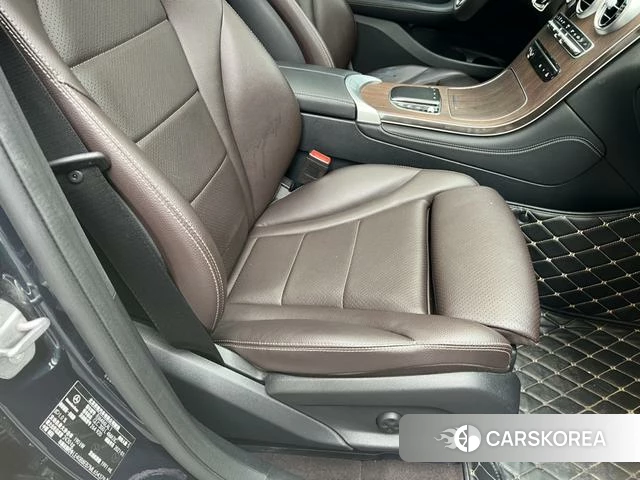 Mercedes-Benz GLC 2021 Зеленый из Китая