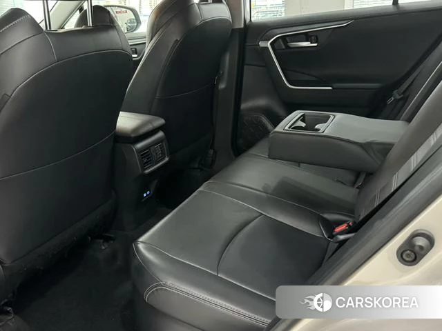 Toyota Wilanda 2023 Шампань из Китая