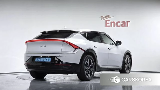 Kia EV6 2023 Белый из Кореи