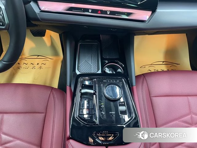 BMW i5 2025 Черный из Китая