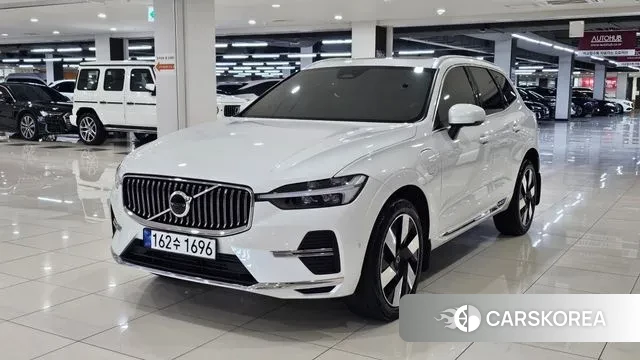 Volvo XC60 second Generation 2024 Белый из Кореи