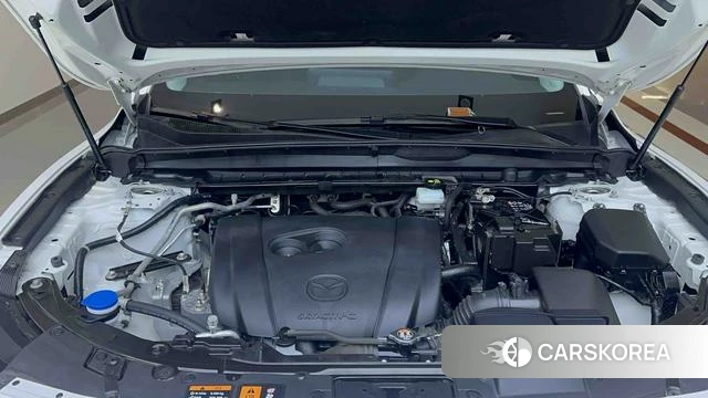 Mazda CX-50 line also 2023 Белый из Китая