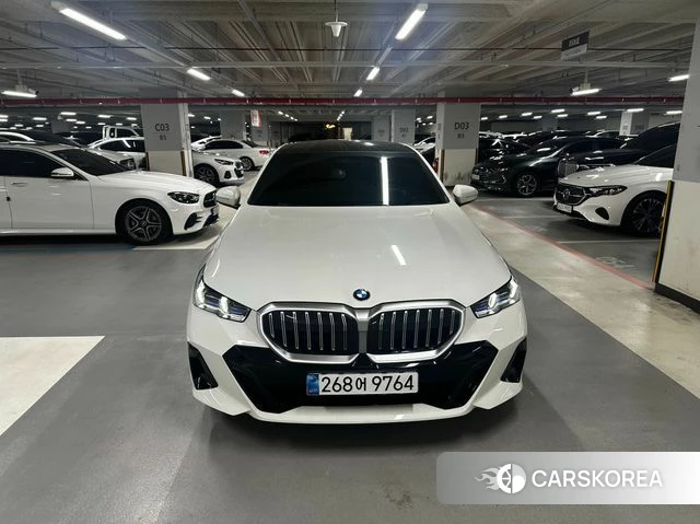 BMW 5 Series (G60) 2025 Белый из Кореи
