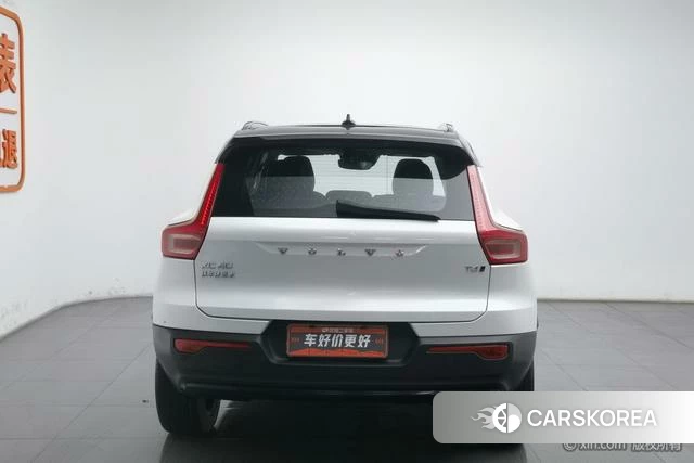 Volvo XC40 2020 Белый из Китая
