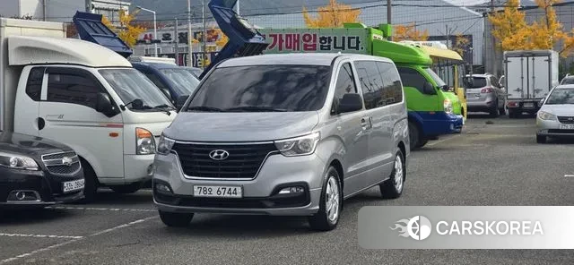 Hyundai The New Grand Starex 2018 Серый из Кореи