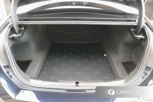 BMW 5 series 2024 Черный из Китая