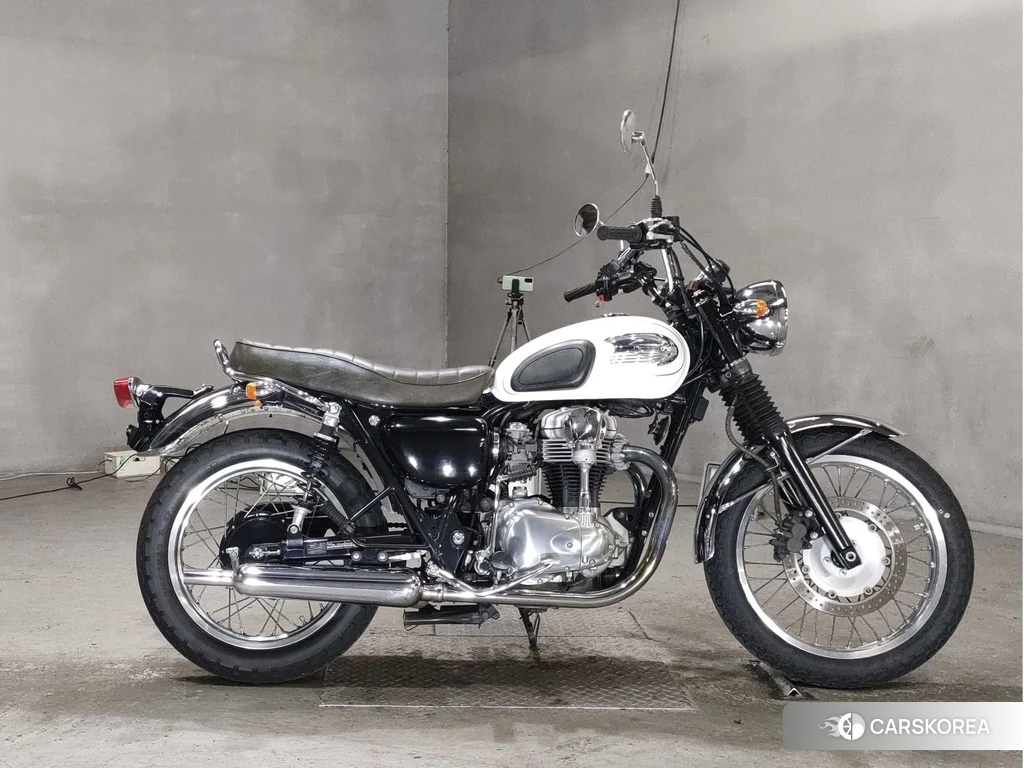 Проданный Kawasaki W650 2010 из Японии